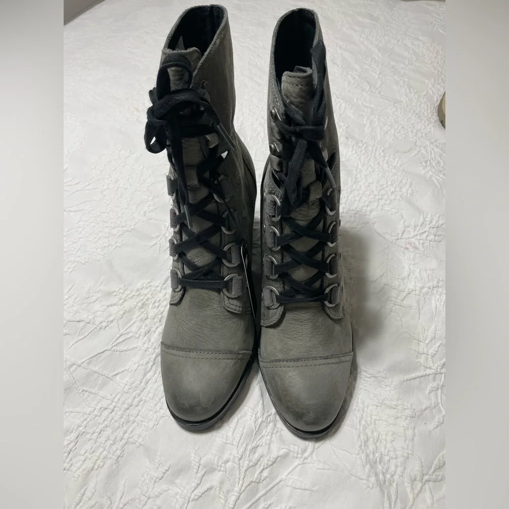 NWOB Sorel Womens After Hours Lace Up Boots Size 10
